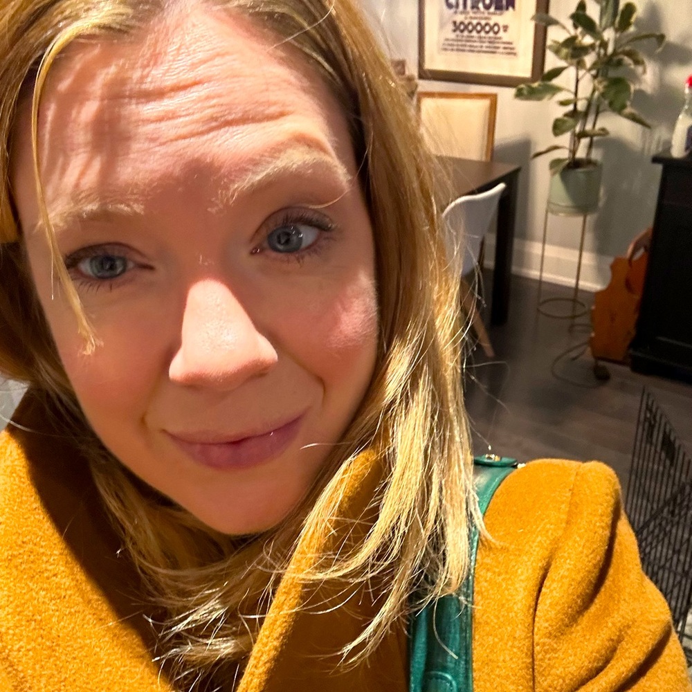 Meet your Posher, Roslyn